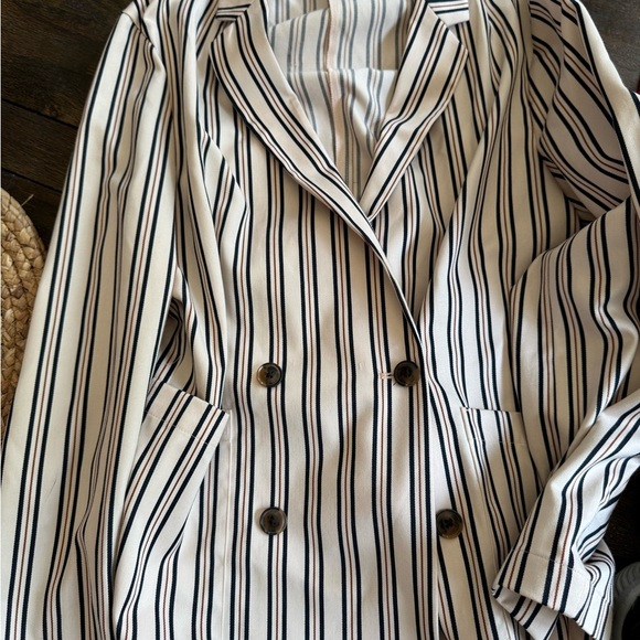 ASOS double breasted women’s blazer stripes lightweight - Picture 4 of 5